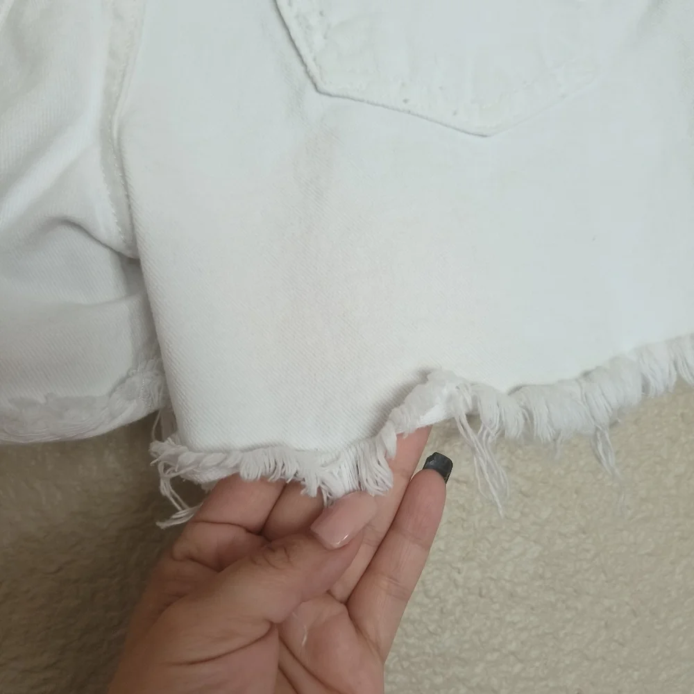 Free‎ People We The Free Maggie Mid-Rise Denim Distressed Shorts-White-Size 26